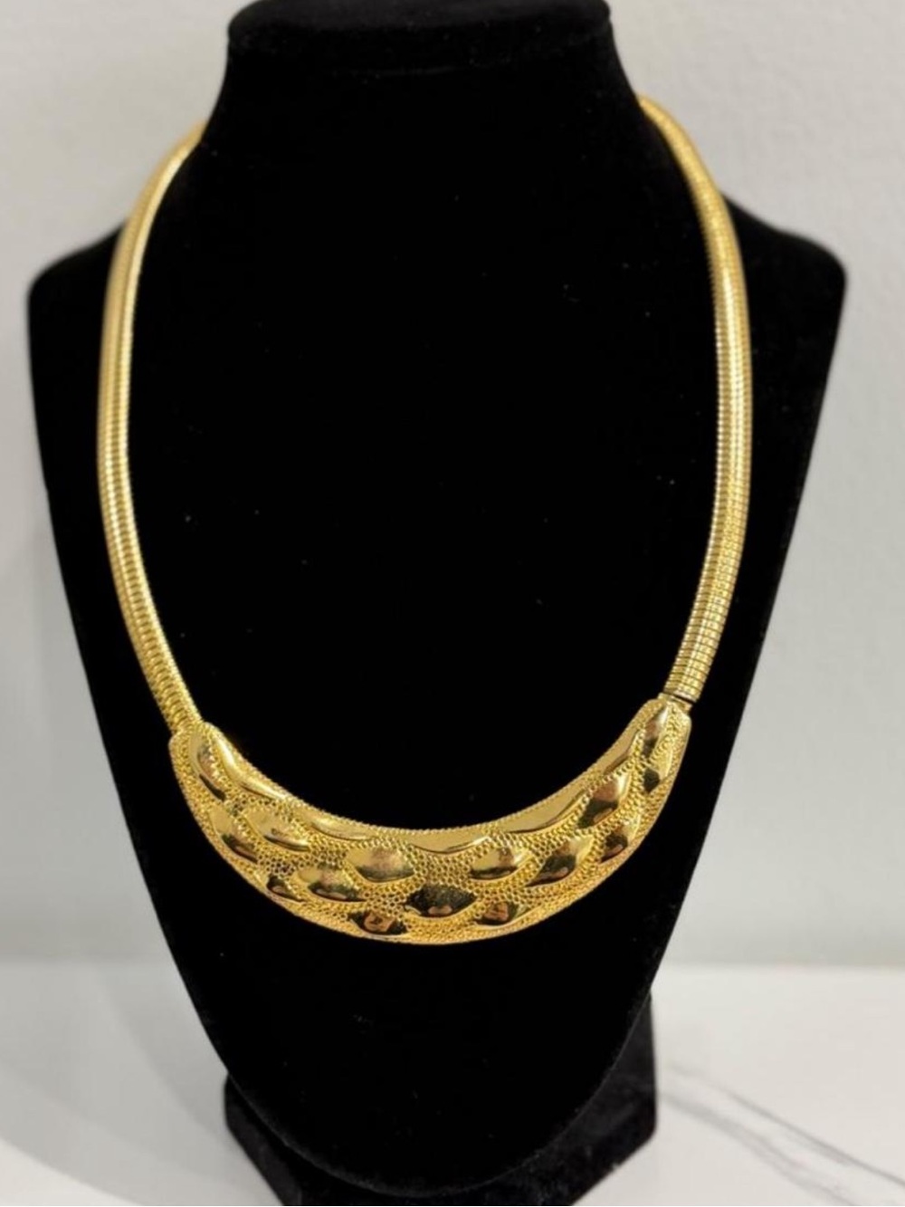 Vintage Gold Statement Omega Collar Necklace - Women Jewelry